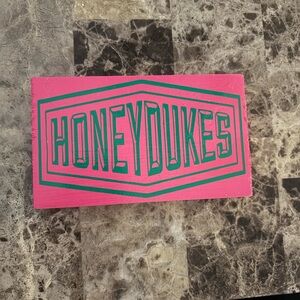 NWOT Pink and Green Honeydukes Sign